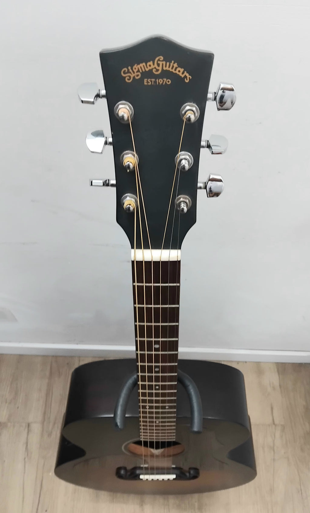 Guitarra Sigma electroacústica modelo GJM-SJE cuerdas Martin 0.10 quintada y afinada a punto - Nueva -